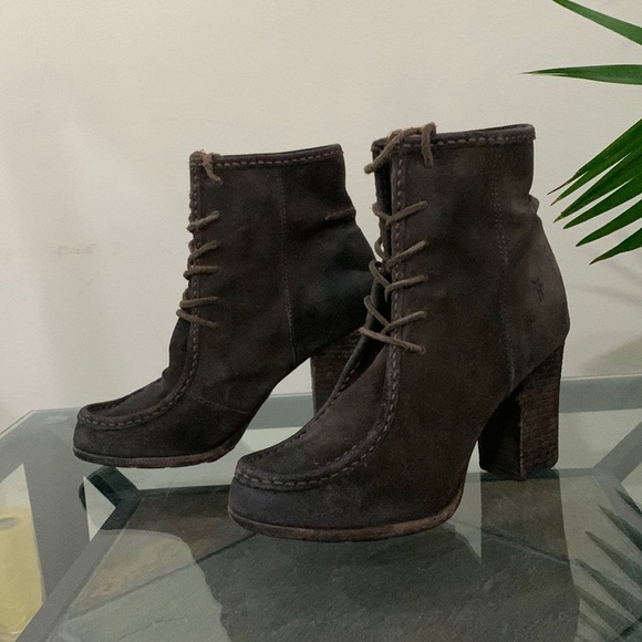 FRYE Parker Moc Short Suede Lace Up Boots - Picture 13 of 15